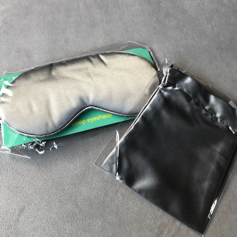 Silver Grey Sleep Mask with Drawstring Bag ~ Brand New! - Picture 5 of 5
